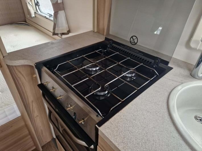 2017 Sprite Quattro FB Used Caravan