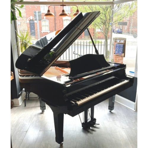 Schumann GP-152 Baby Grand Piano