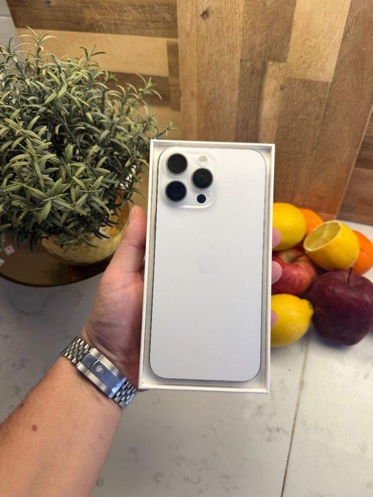 iPhone 16 Pro Max 256gb White Unlocked 