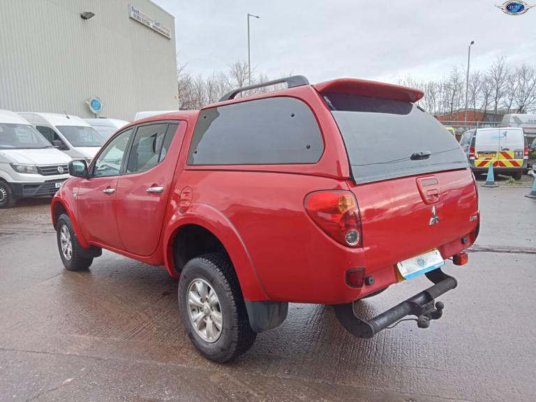 MITSUBISHI L200 2.5 DI-D Trojan Red Manual Diesel 2011