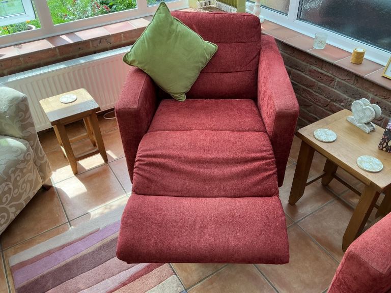 Two extremely high quality, comfortable La-Z-Boy fully electric reclining chairs.