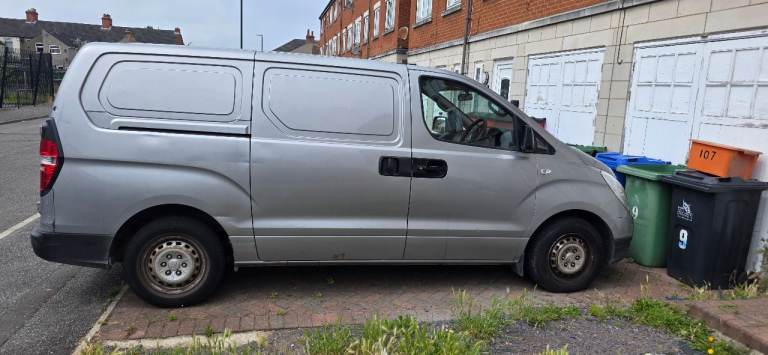 Hyundai, ILOAD, Panel Van, 2012, Manual, 2497 (cc)