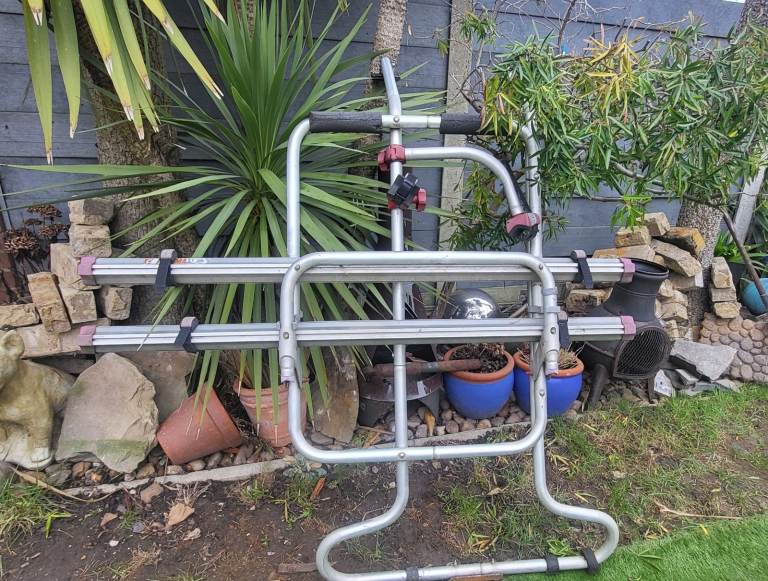BIKE RACK £80 ROOK RACK INC BARS £265 SIDE STEPS £99 POSS SELL WHOLE 2.5 DIESEL VAN