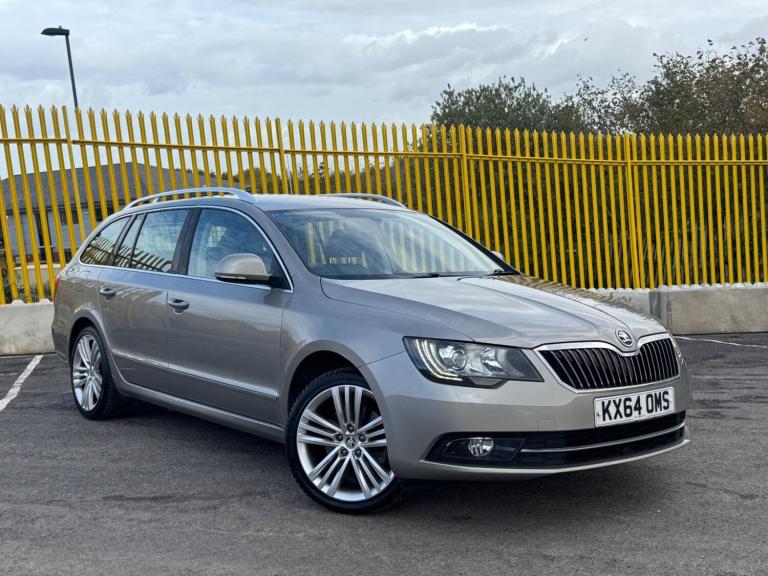 2014 Skoda Superb 2.0 TDI Elegance 4WD Euro 5 (s/s) 5dr ESTATE Diesel Manual
