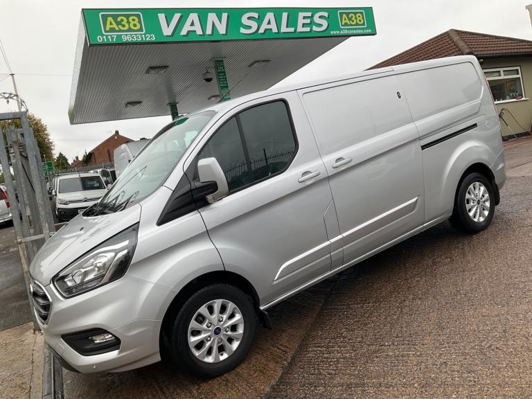 2022 Ford Transit Custom 300 LIMITED L2 2.0 ECOBLUE 130 BHP PANEL VAN EURO 6 PANEL VAN Diesel Manual