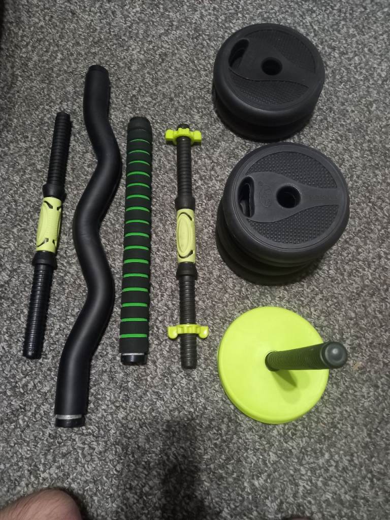 Strongway Adjustable Weight Set with Dumbbell & Barbell Bars