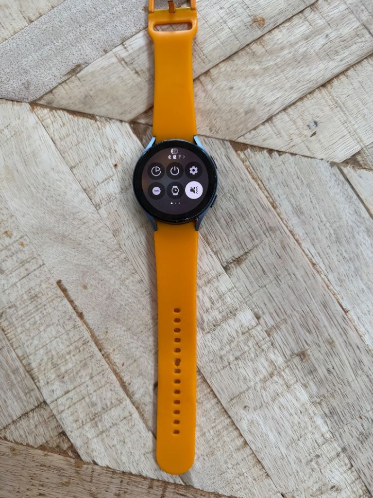 Samsung 5 Watch sm-r910