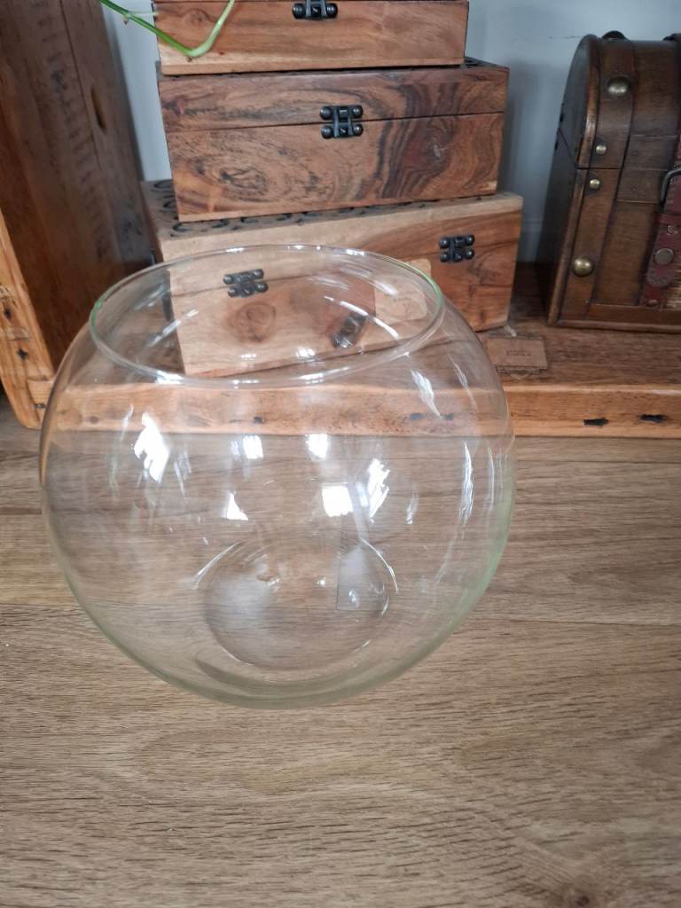 Round glass bowl height 20 cm