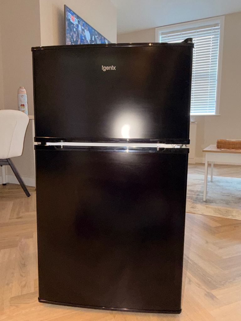 Igenix Black Under Counter Fridge Freezer ( only 3 months old) 