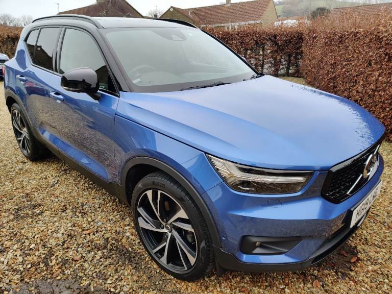 Volvo XC40 T5 R-Design - stunning condition, full options spec, serviced and MOT March 2026