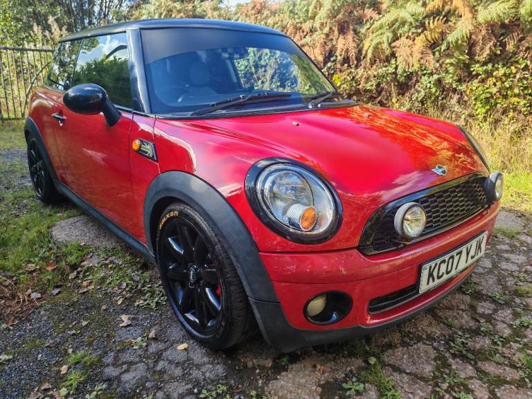 2007 Mini Cooper 129k, good condition. Drives very well. Loads of extras, looks great. 