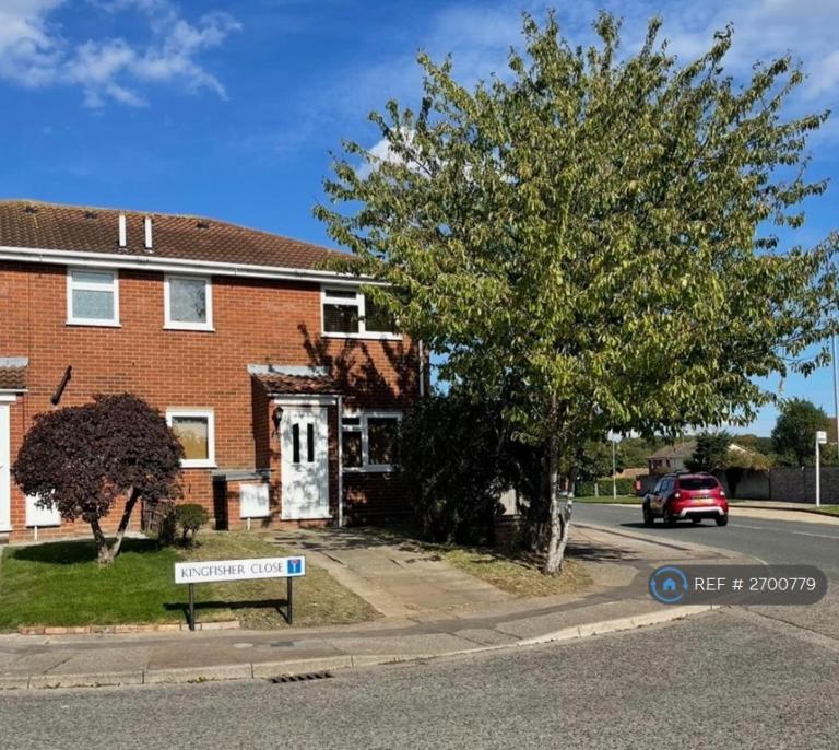 1 bedroom house in Kingfisher Close, Colchester, CO4 (1 bed) (#2700779)