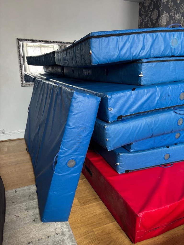 Gym gymnastic crash mat 