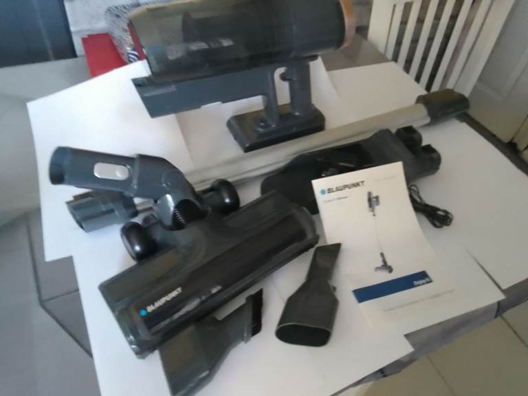 Blaupunkt Cordless Vacuum Cleaner with Accessories – Good Condition