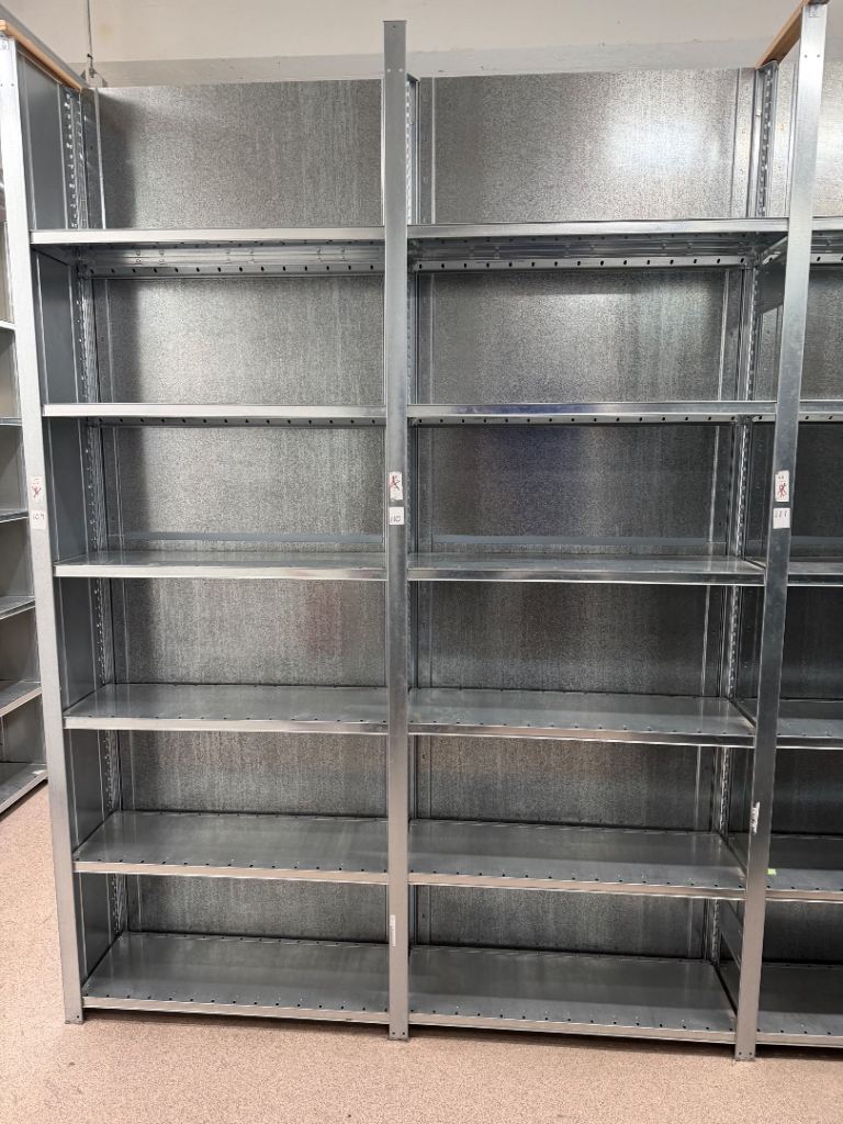 Metal shelving 300x900x 2500 sturdy 6 shelves to a bay open to offers for quick sale . 