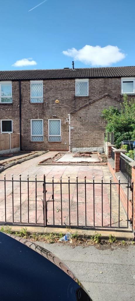 3 bedroom terrace house 