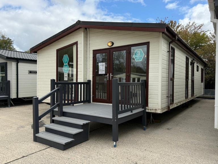 40x20ft 3 Bed Offsite Twin lodge - Furnished, Bath, Utility Room, Ensuite Shower