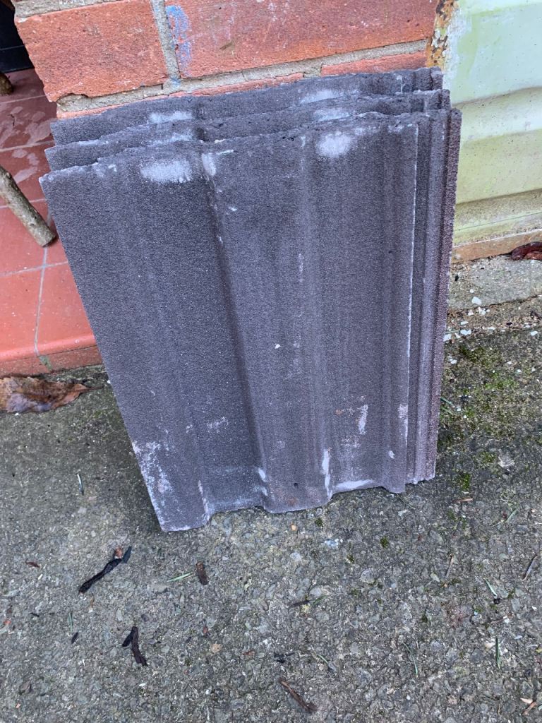 Marley Ludlow major roof tiles x 3