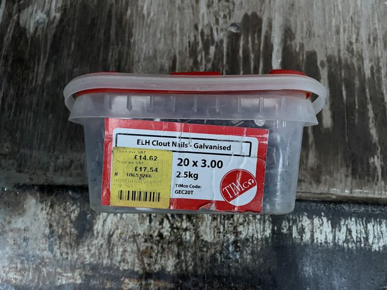 Felt Nails Galvanised x 20mm x 2.5kg