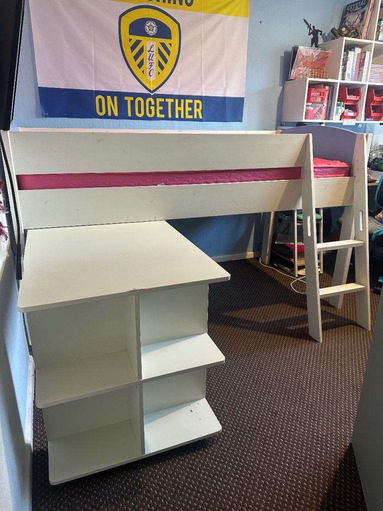 Mid rise single bed with pull out desk 