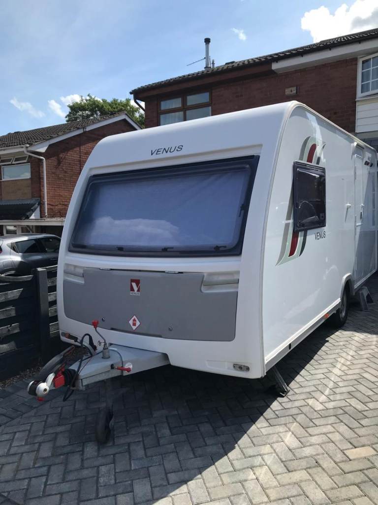 2015 Lunar Venus 460 2 berth 