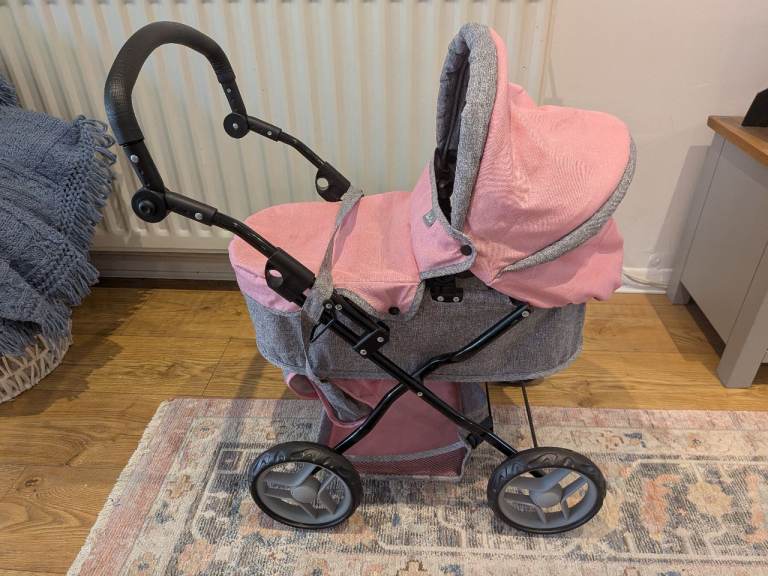Silver Cross Dolls Pram, Excellent Condition.
