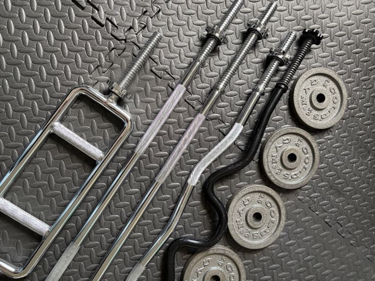 image for 5 ft barbell as good as new, 1 inch, hardly used, spin locks.other bars available like new