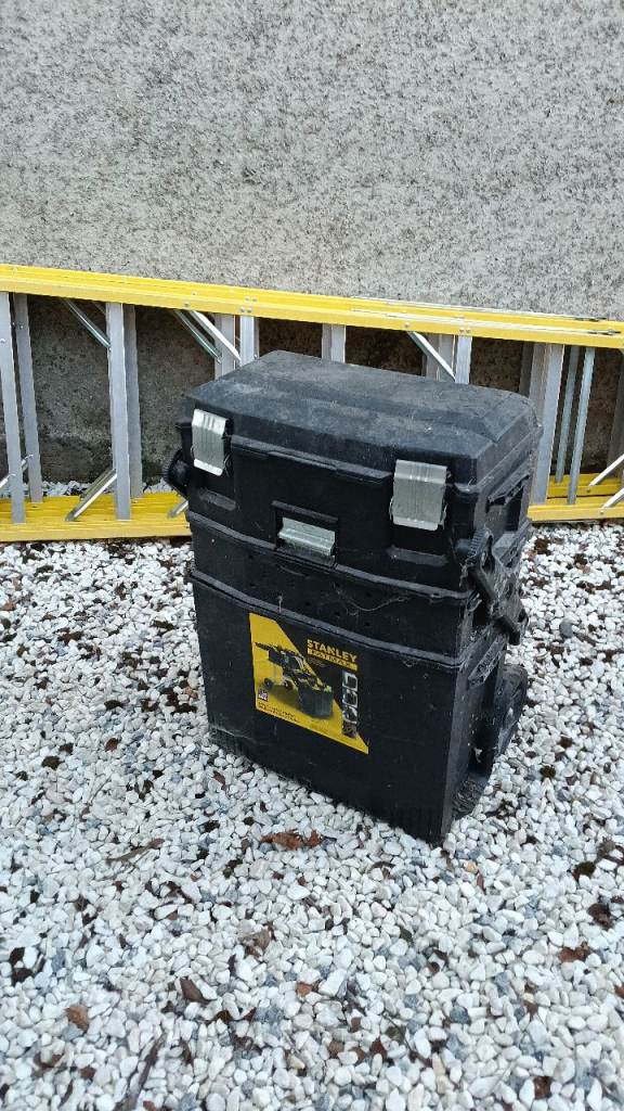 Stanley Fat Max Rolling tool box, great condition 