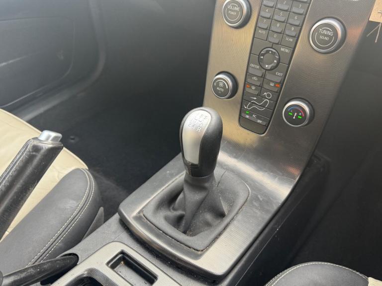 2010 Volvo C30 1.6 R DESIGN 3dr HATCHBACK PETROL Manual