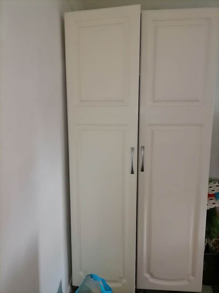 White wardrobe 
