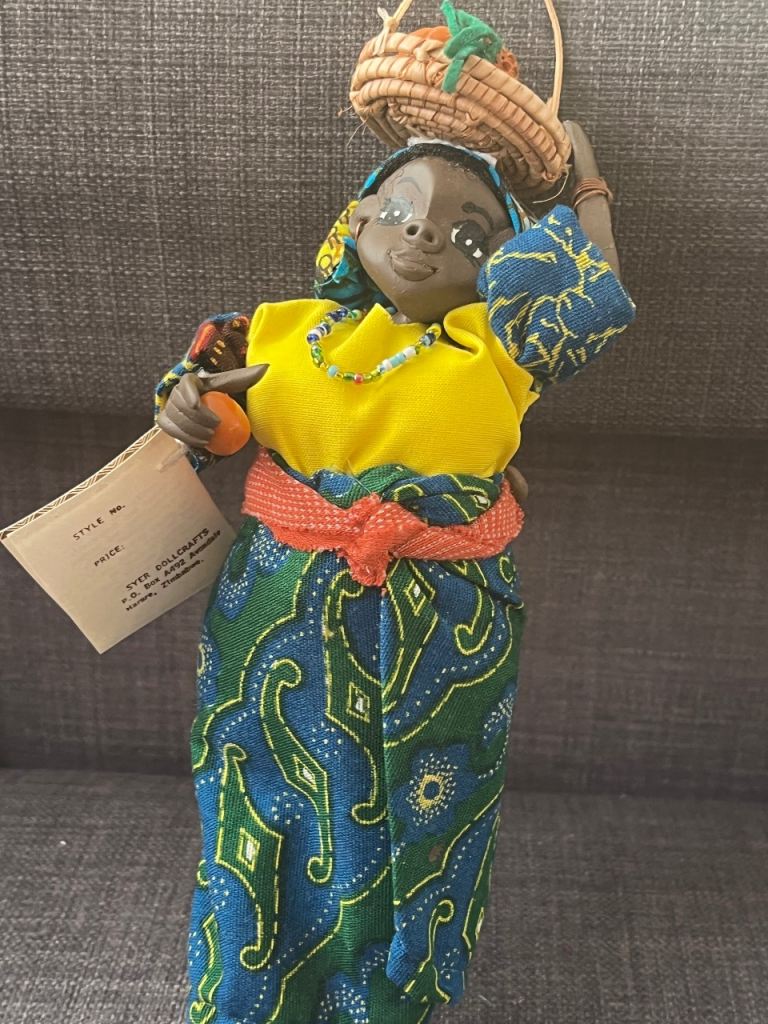 Vintage souvenir dolls 70/80s