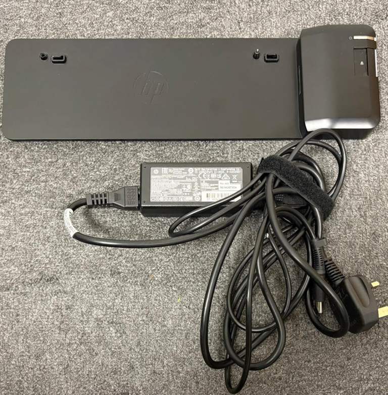 HP Laptop Docking Stations with Chargers X 5 – Very Good Condition