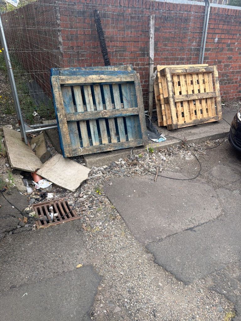 Free pallets 