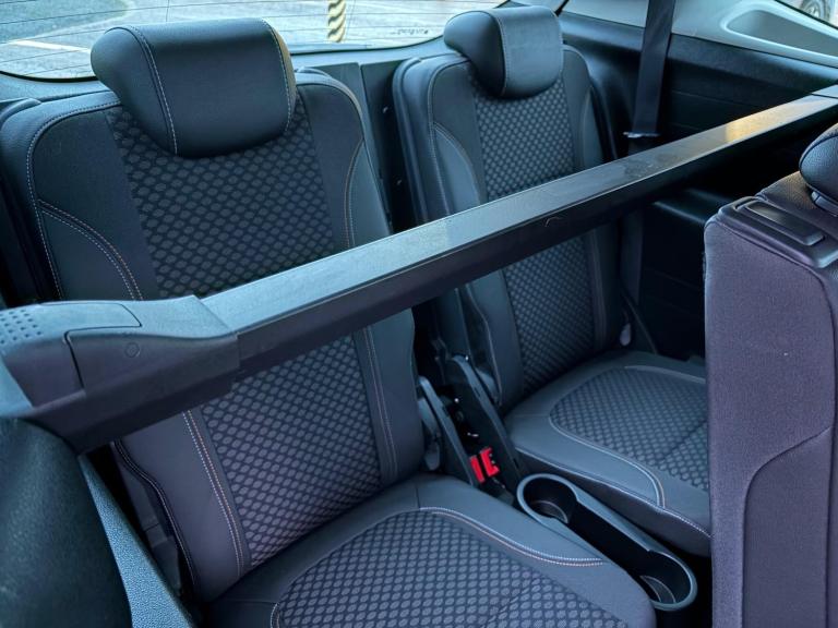 2017 Vauxhall Zafira 2.0 CDTi Tech Line Nav 5dr MPV DIESEL Manual