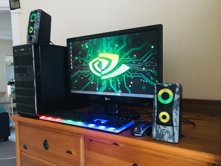 Gaming bundle/i7/128SSD/1TB hard/16 gb ram/2GB GTX graphics/23 inch model keyboard mouse 