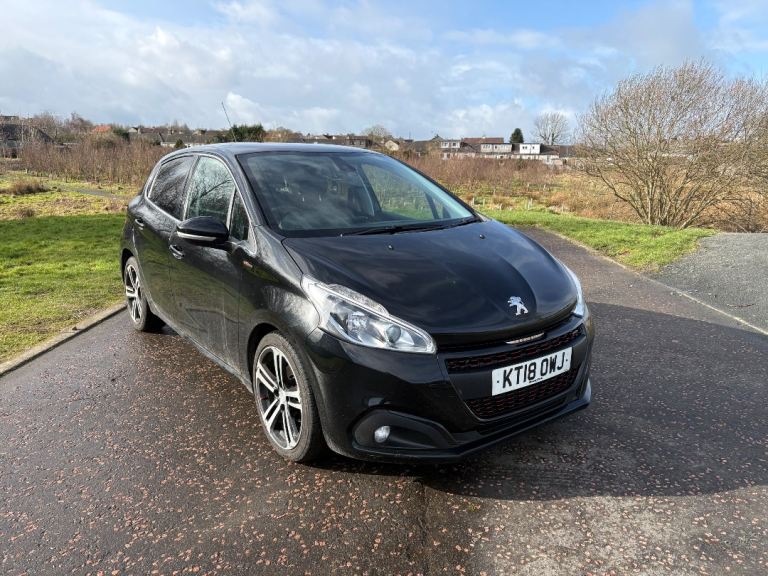 Peugeot 208 GT-line, Hatchback, 2018, Manual, 1560 (cc), 5 doors