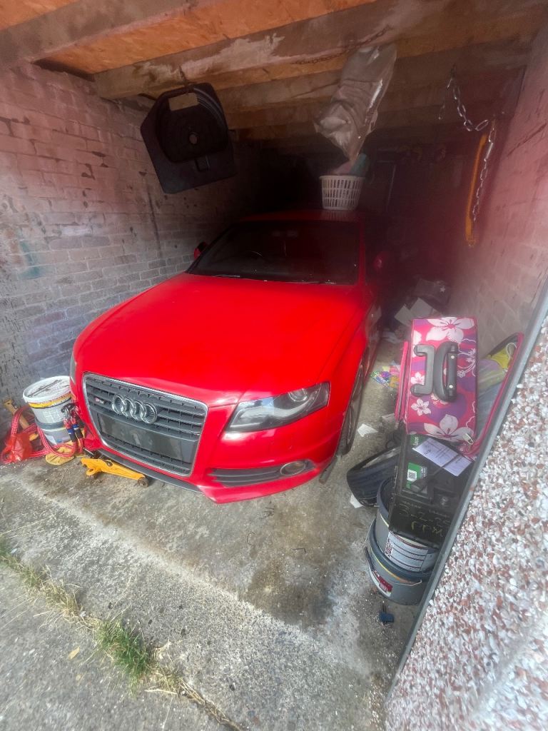 Audi, A4, Saloon, 2010, Semi-Auto, 1968 (cc), 4 doors