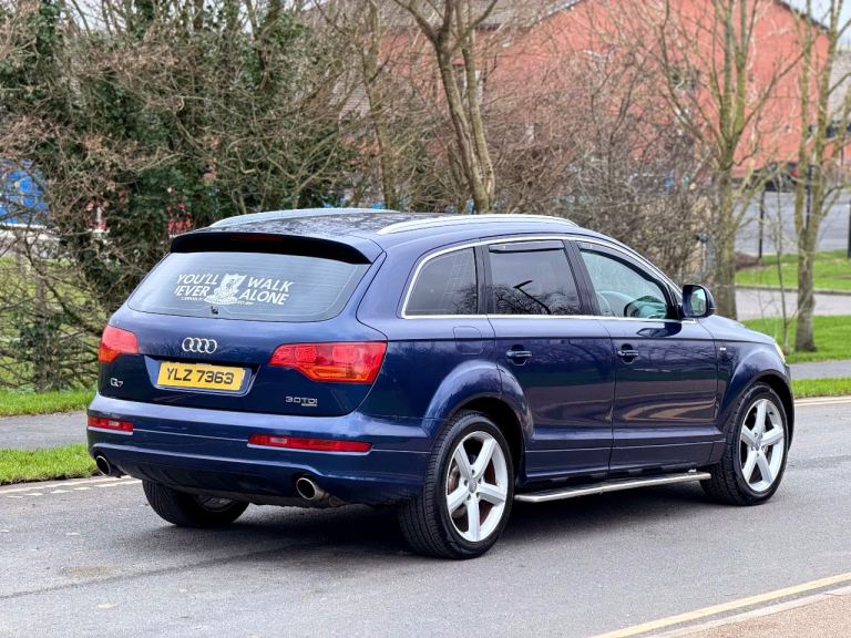 Audi Q7 S-Line Quattro 3.0 V6 240bhp ( 7 seater ) 