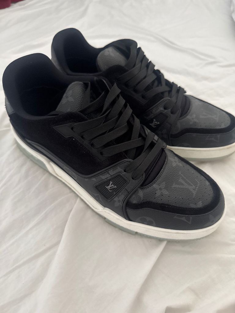 Louis Vuitton Trainers Black – Good Condition