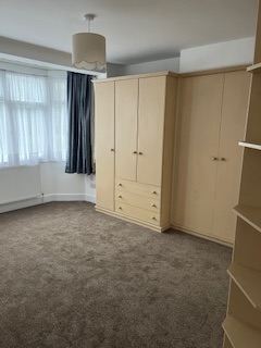 Superb 5 Bedroom House to Rent  