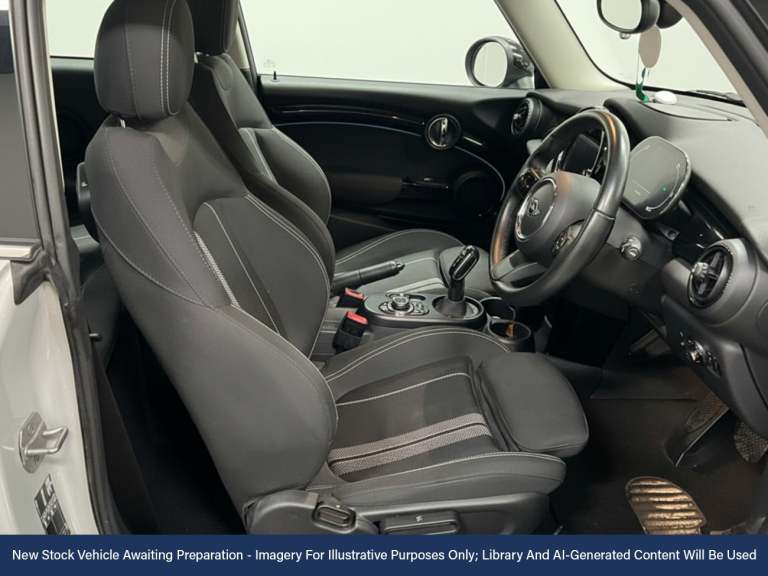 2022 MINI Electric Hatch Cooper SE 32.6kWh Level 1 Hatchback 3dr Electric Auto (184 ps) Hatchback...