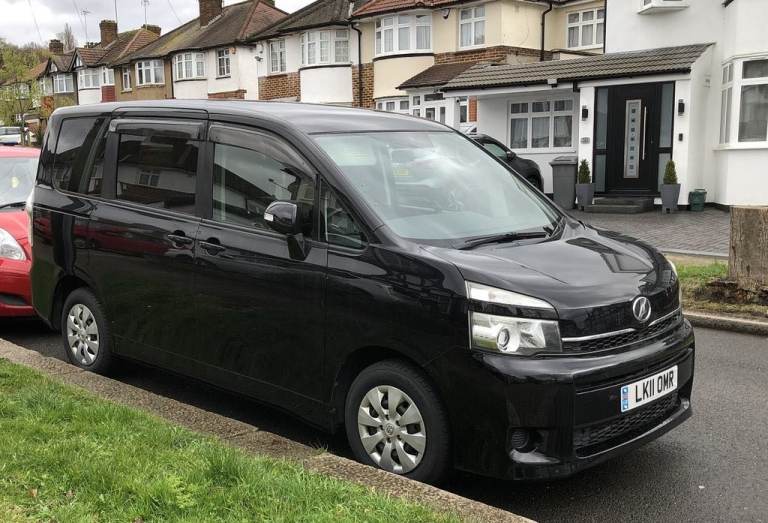 Toyota, 2011, 1986 (cc)