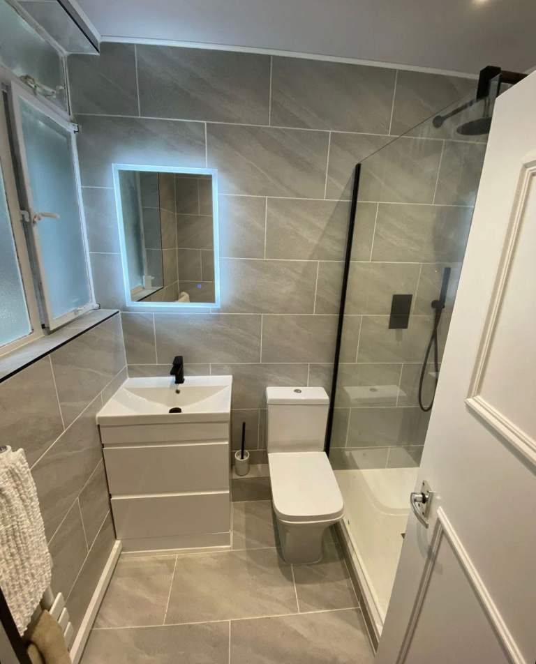 PLUMBER,TILER AND HANDYMAN 