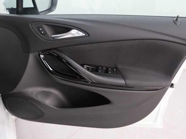 2019 Vauxhall Astra 1.4i Turbo GPF SRi Hatchback 5dr Petrol Auto Euro 6 (s/s) (150 ps) Hatchback ...