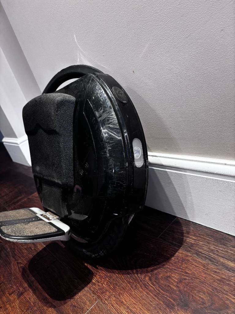 KingSong 14s 840wh Electric Unicycle – Black, Fair Condition