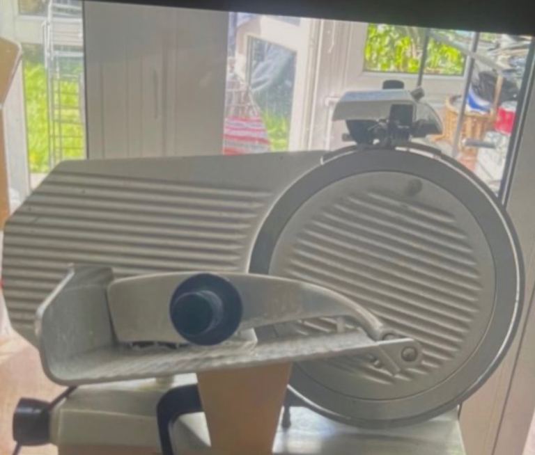 Silver Electric food Slicer – Good Condition
