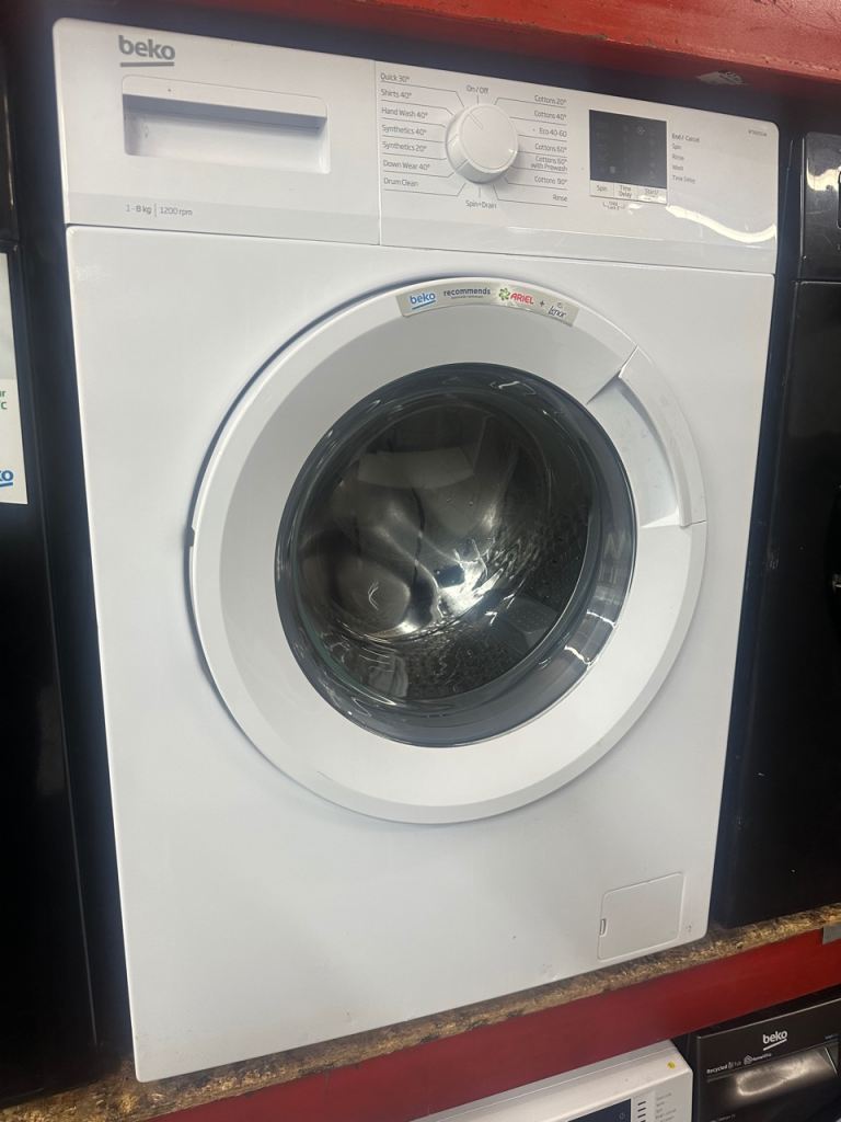 8KG WHITE BEKO WASHING MACHINE 1200 SPIN 