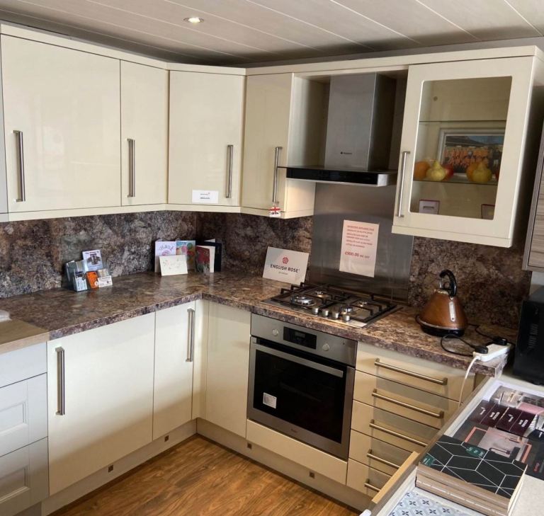 KITCHEN UNITS “EX DISPLAY” EXCELLENT CONDITION. £750.