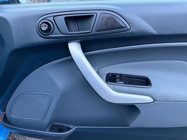 2011 Ford Fiesta 1.25 Zetec 3dr HATCHBACK Petrol Manual