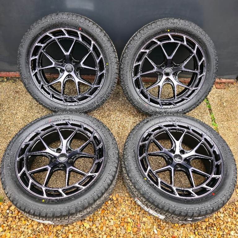 Hawke Sparta 22" Defender Alloy Wheels Land Rover black L663 Urban Octa